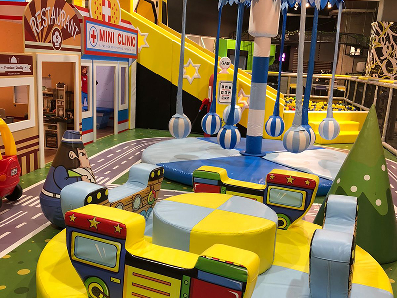 Big Ball Bool Toddler Playground In Chile