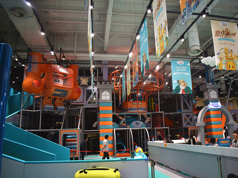 Giant  ROBOT FEC In North Part Of China